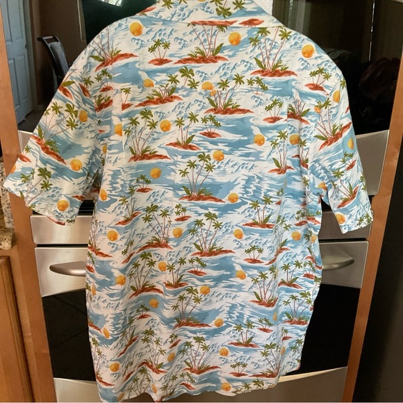 Hurley Men’s XL Hawaiian Aloha Shirt Modern Tropical Island Print Resort Style - Picture 5 of 11